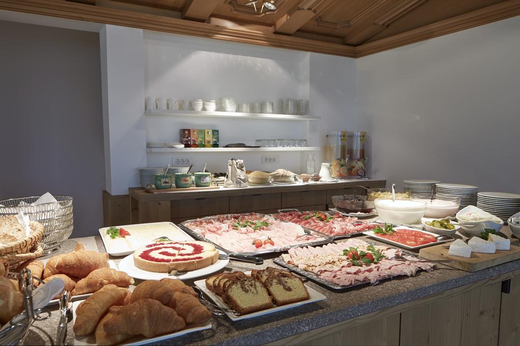 Hotel Taufers Molini di Tures Bagian luar foto