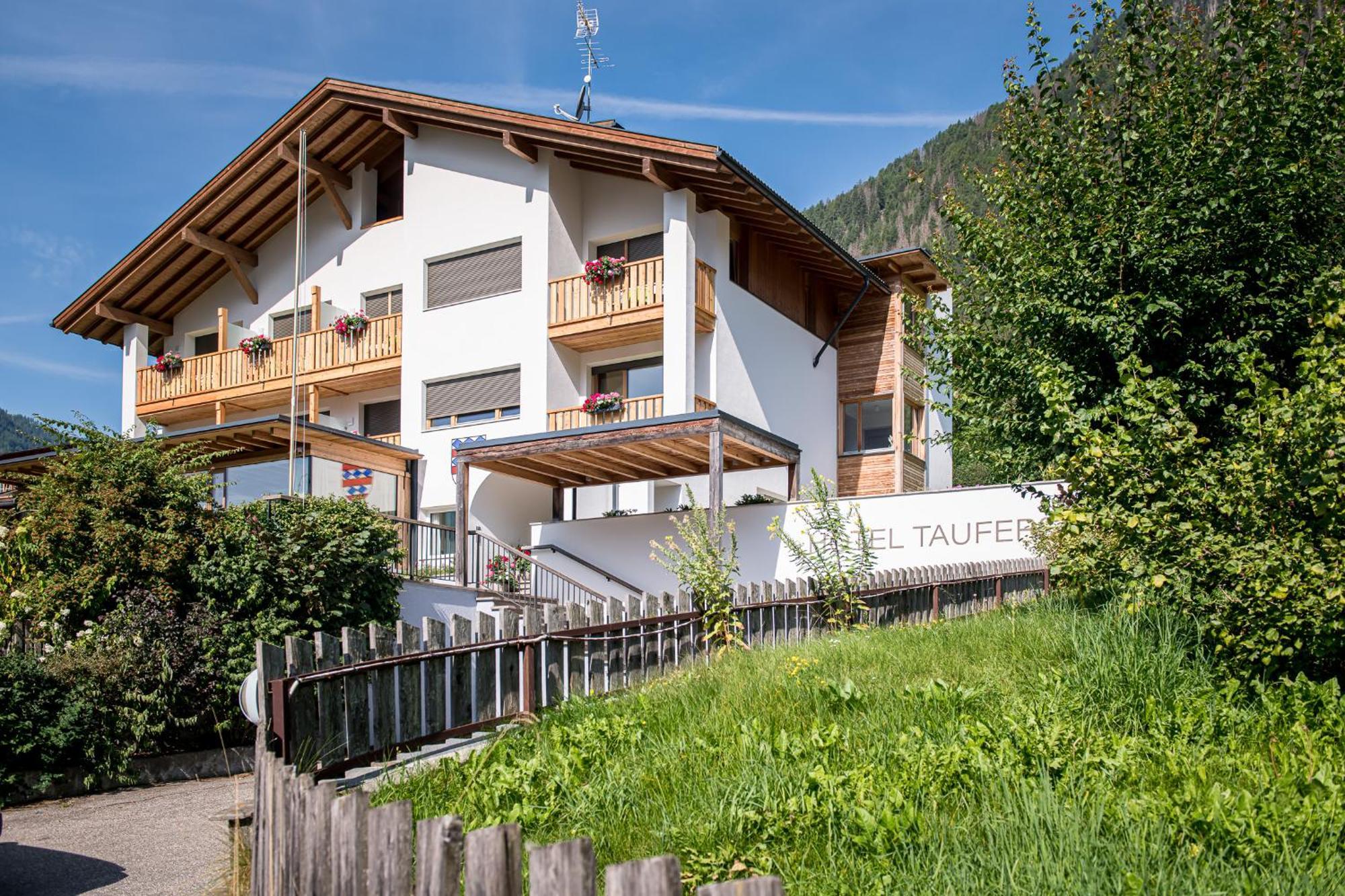 Hotel Taufers Molini di Tures Bagian luar foto