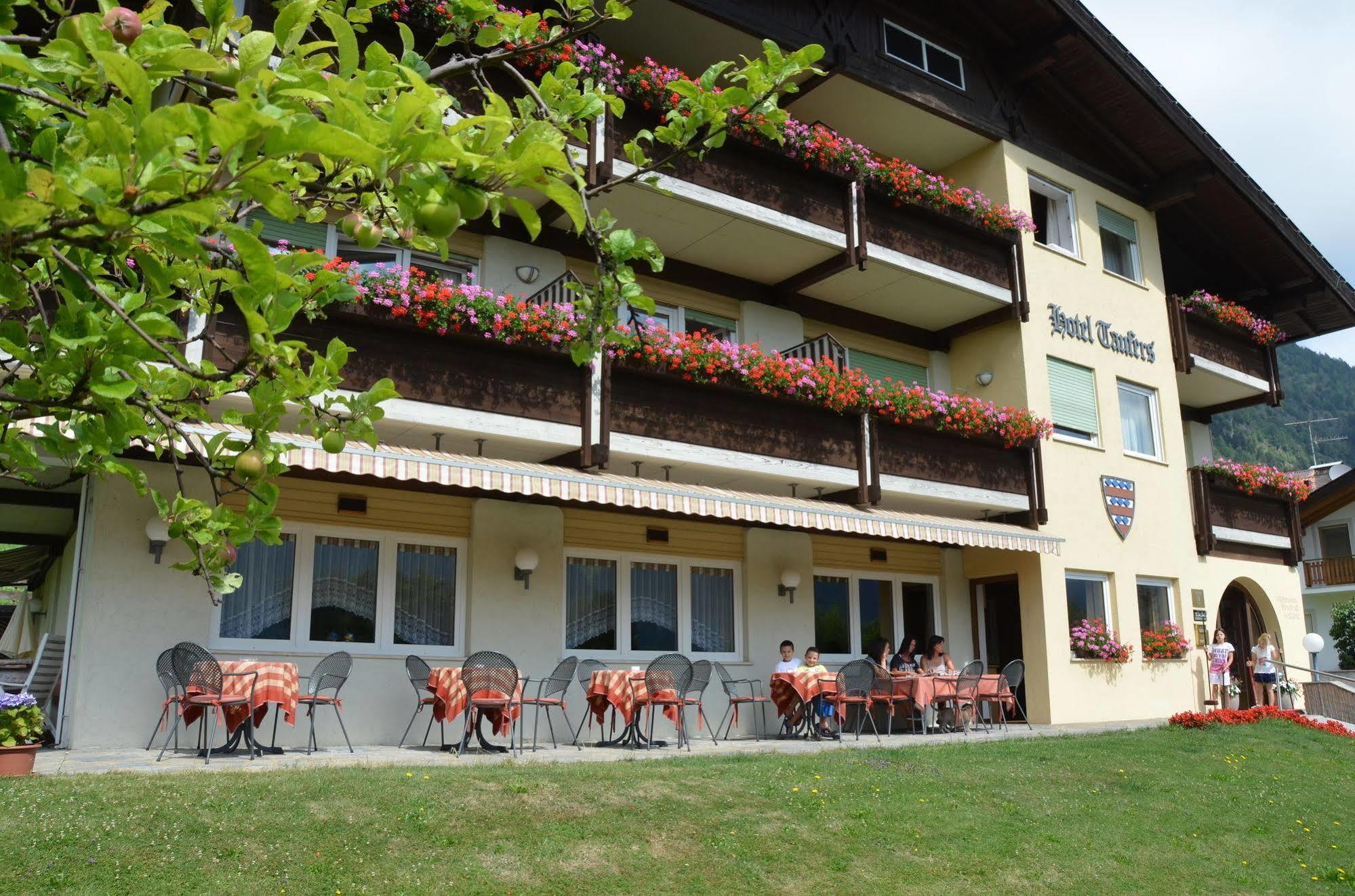 Hotel Taufers Molini di Tures Bagian luar foto
